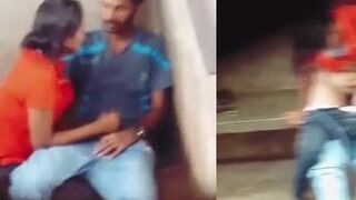 अत्यंत कामसू गर्लफ्रेंडला बॉयफ्रेंड सोबत सिक्रेट सेक्स करतांना चोरून पाहिले