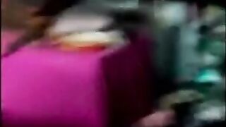 बायकोचं लफडं नवऱ्याने चोरून रेकॉर्ड केलं