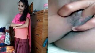 मराठी मुलीने घातलं हेअरी पुच्चीत बोट