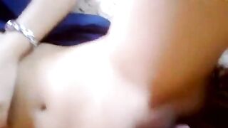 गर्लफ्रेंडची क्लीन शेव्ड, नितळ, सुंदर पुच्ची झवतांना